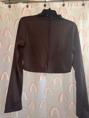 SHEIN Chocolate Brown Long-Sleeve Cropped Top